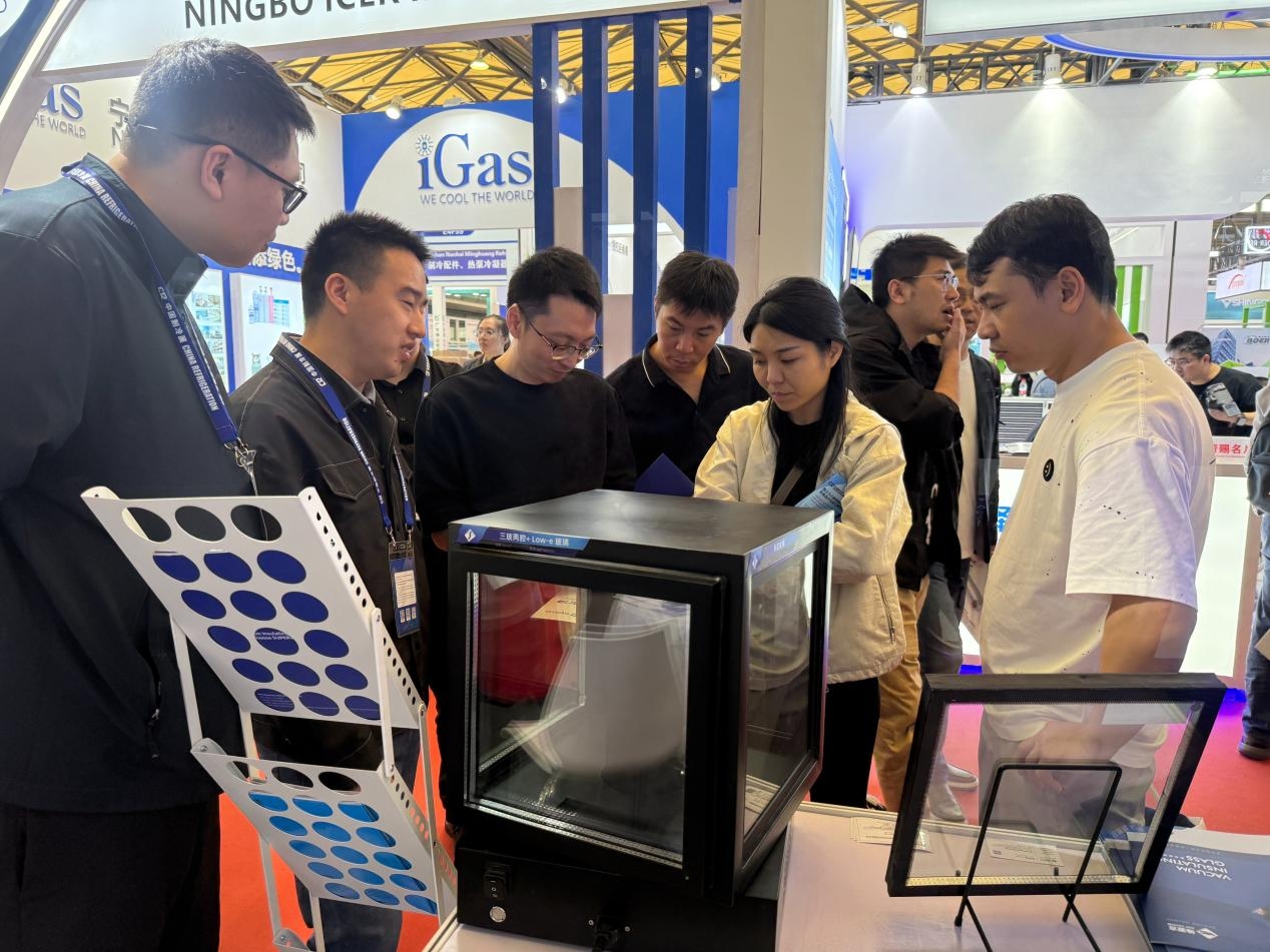 super-tech-debuts-at-china-refrigeration-exhibition-2025-with-cutting-edge-thermal-insulation-door-system-solutions-4.jpeg